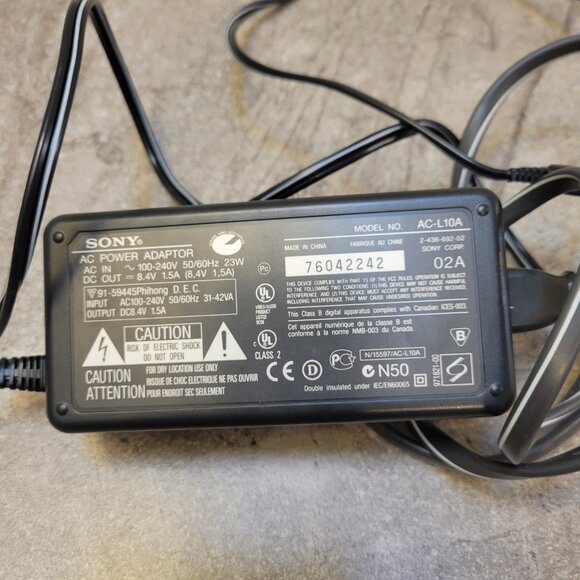 Sony DCR-TRV140E Digital8 Tape Digital Video Camera HANDYCAM Full Working Set - Picture 11 of 14